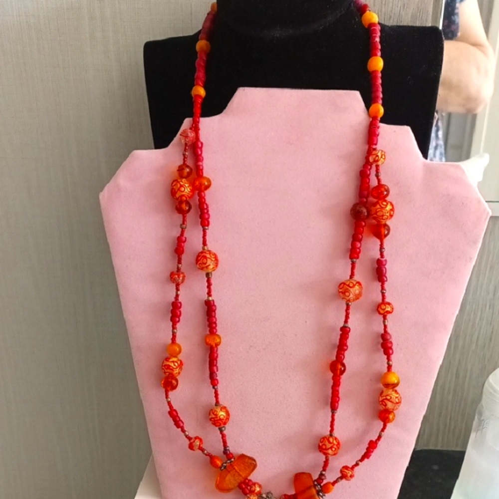 RARE Chunks Of Amber Glow In The Dark Elegant Vintage Beaded Necklace